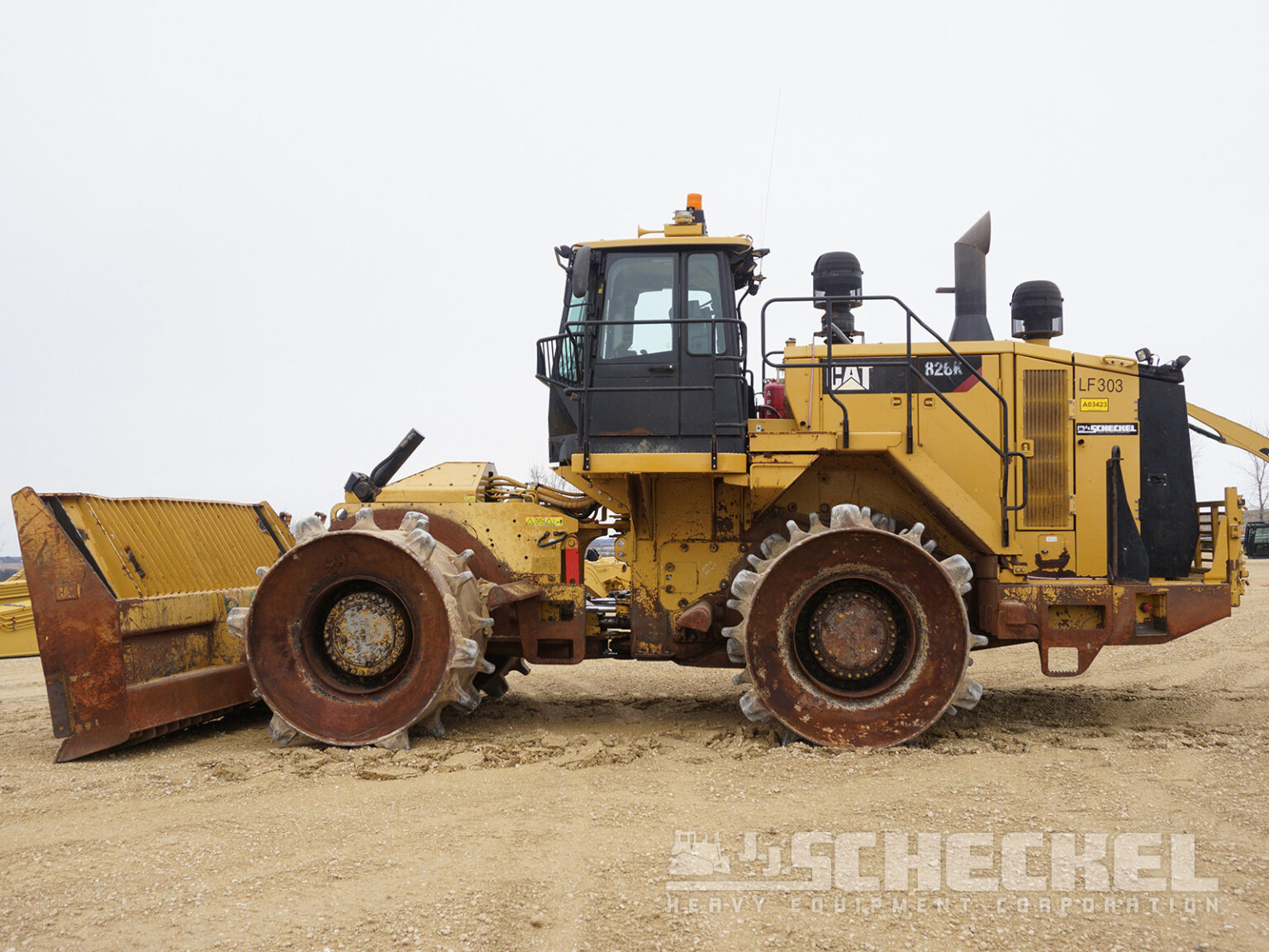 826 Compactor 2017 Cat 826K, Landfill Compactor, A03423 - J.J. Scheckel