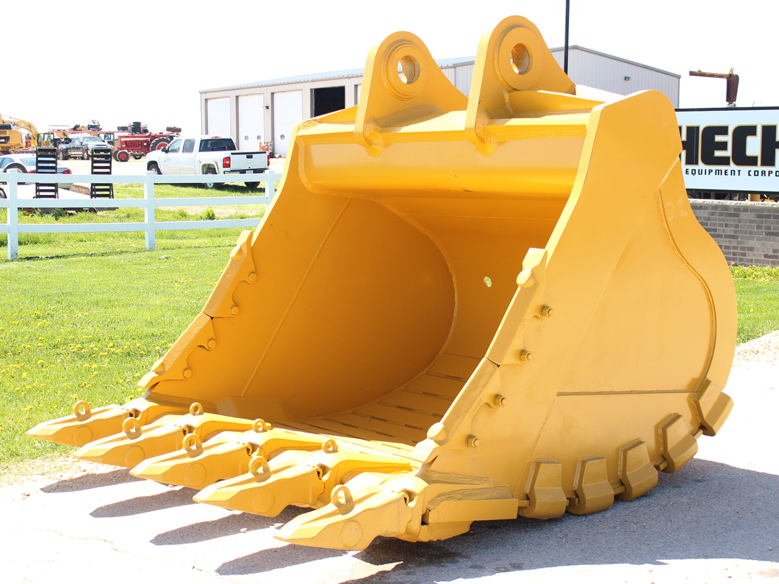 91” wide, 7.5 Yard, JJS HD Strong Bucket, to Fit Cat 390FL or Cat 395 ...
