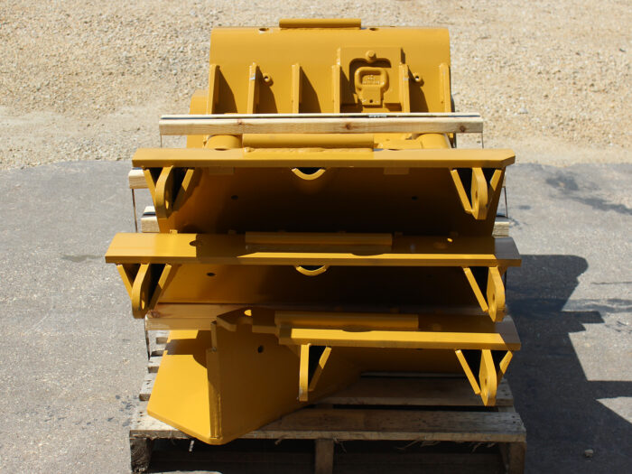 A03379 ~ Cat D11T Belly Pan Set - Image 9