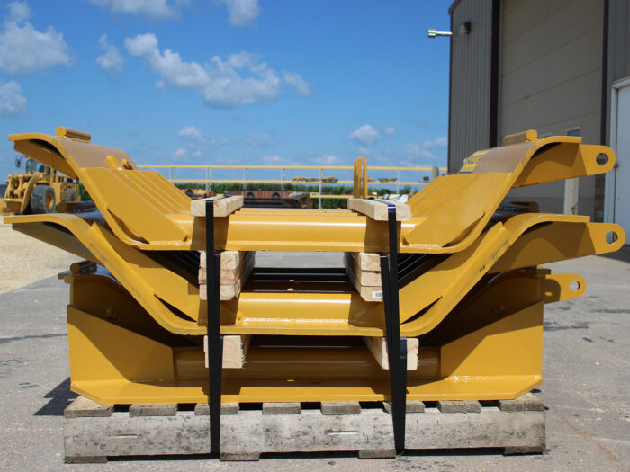 A03379 ~ Cat D11T Belly Pan Set - Image 12